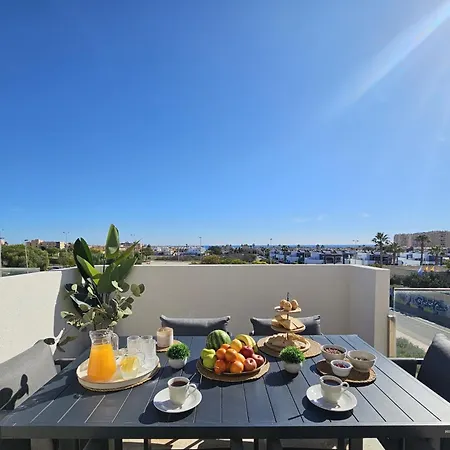 Piscina Privada Aguas Nuevas * Torrevieja