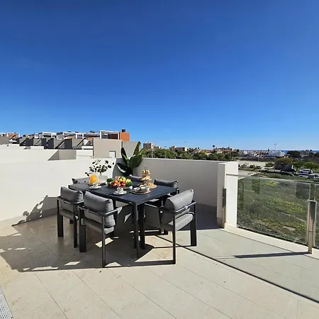 Piscina Privada Aguas Nuevas Nyaraló
