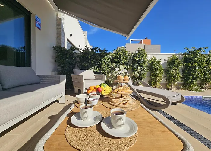 Piscina Privada Aguas Nuevas Nyaraló *